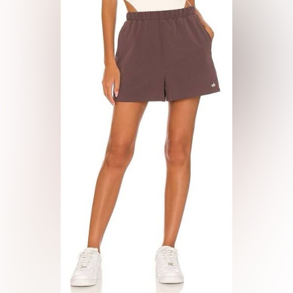 Alo Women's Ready Set Short - Picture 2 of 4
